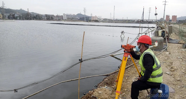 龙圩真空预压软基处理施工现场监测的数据效果分析